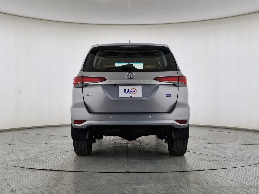 تويوتا فورتشنر GX 2023 