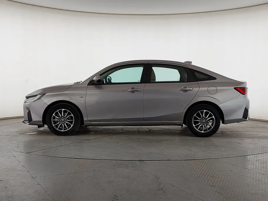 2023 Toyota Yaris  Y 