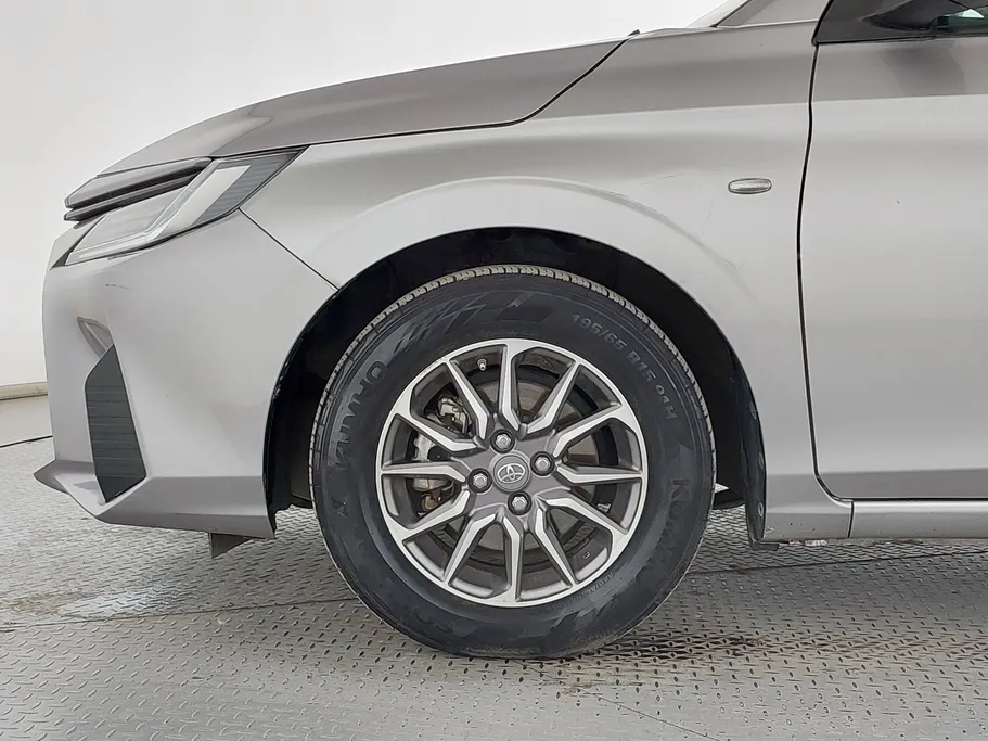 2023 Toyota Yaris  Y 