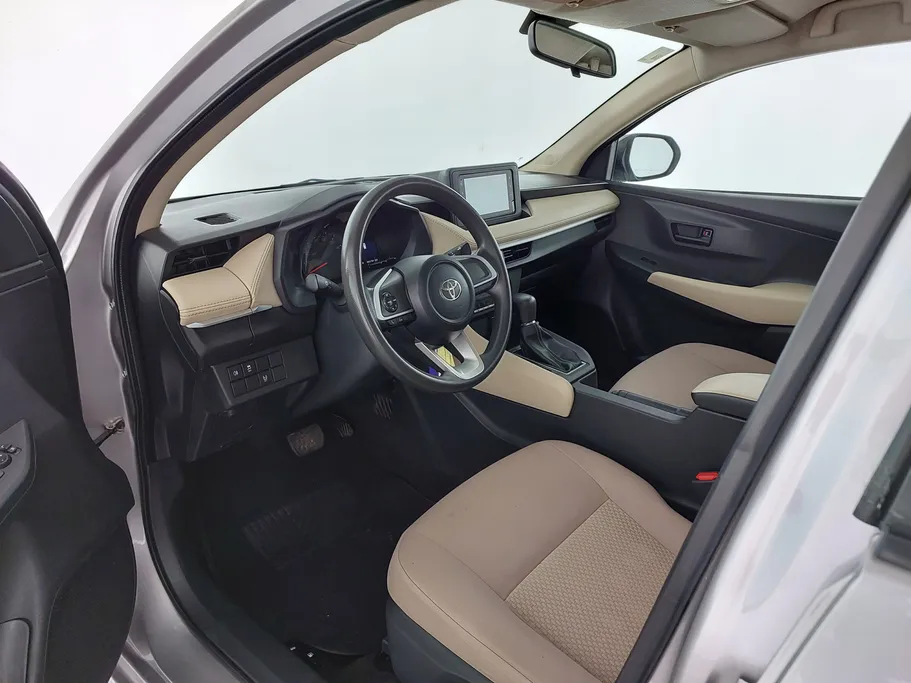 2023 Toyota Yaris  Y 