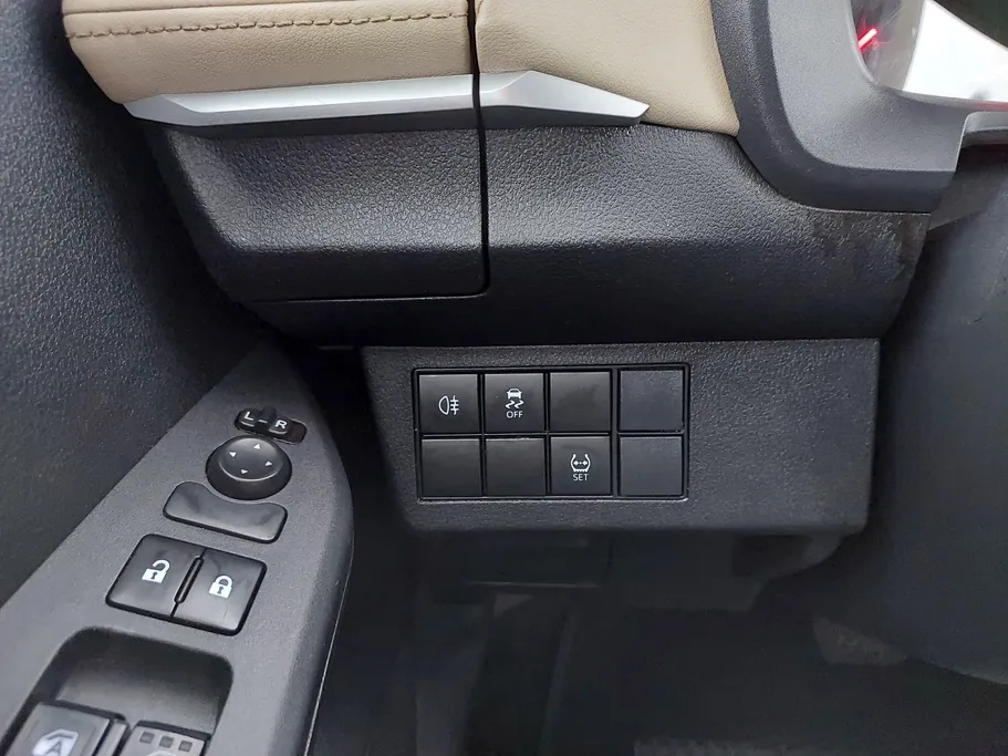 2023 Toyota Yaris  Y 