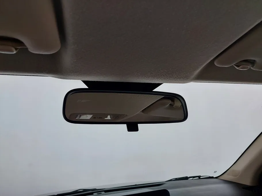 2023 Toyota Yaris  Y 