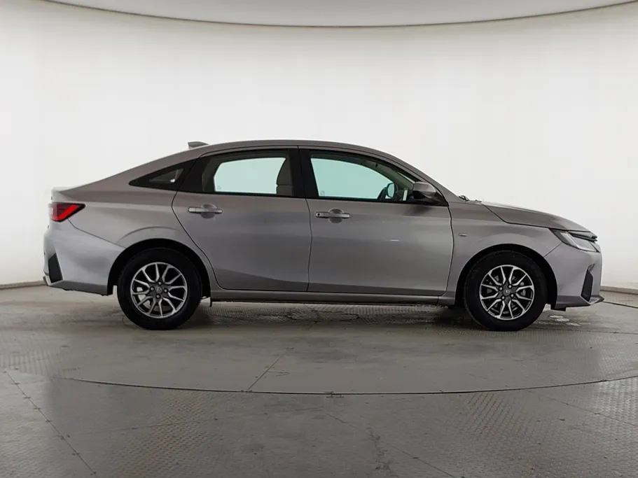 2023 Toyota Yaris  Y 