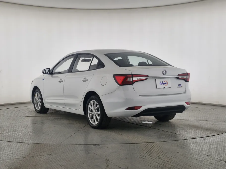 ام جي 5 STD 2023 