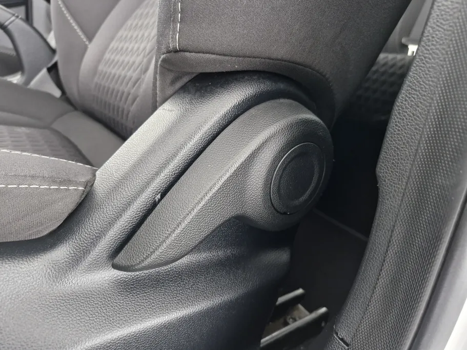 ام جي 5 STD 2023 