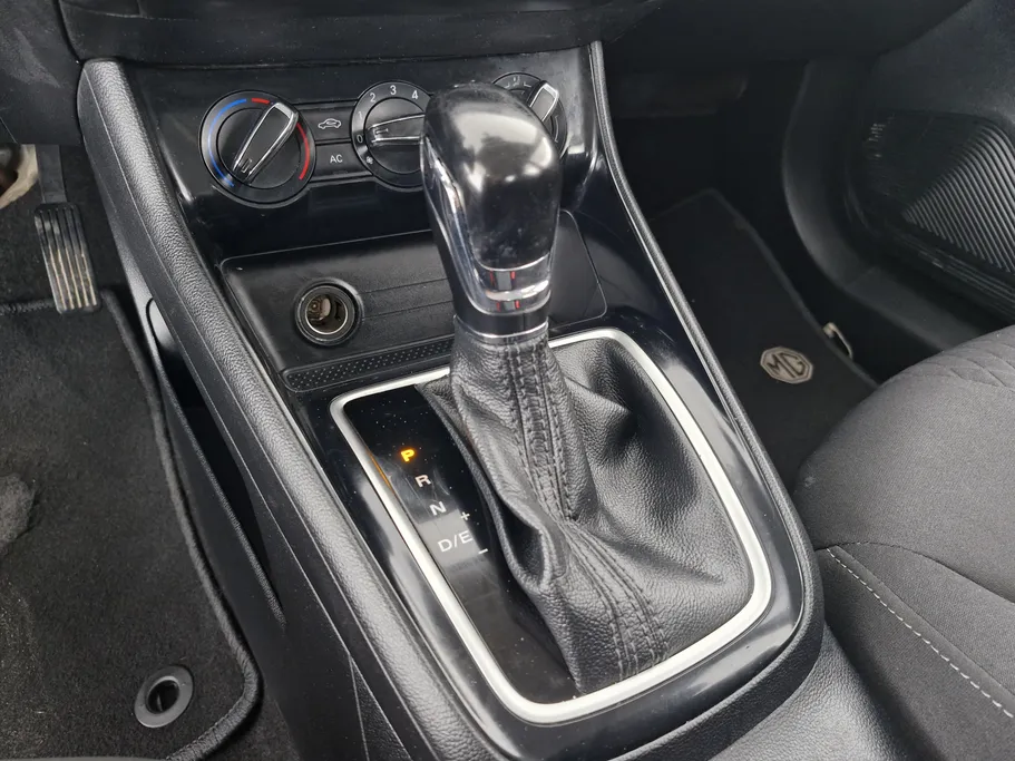 ام جي 5 STD 2023 