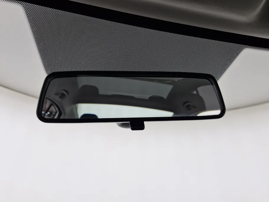 ام جي 5 STD 2023 