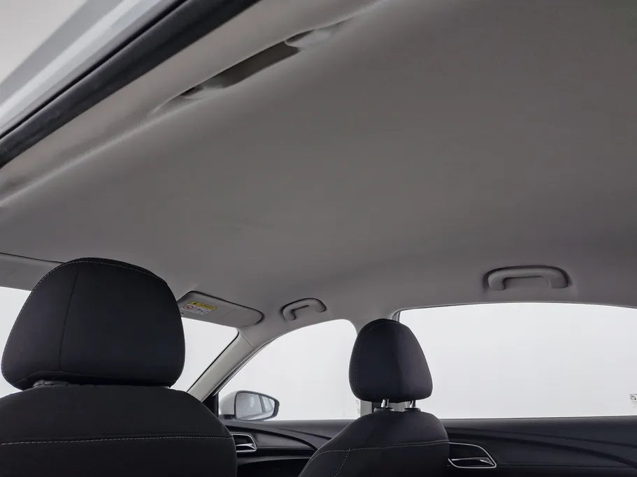 ام جي 5 STD 2023 