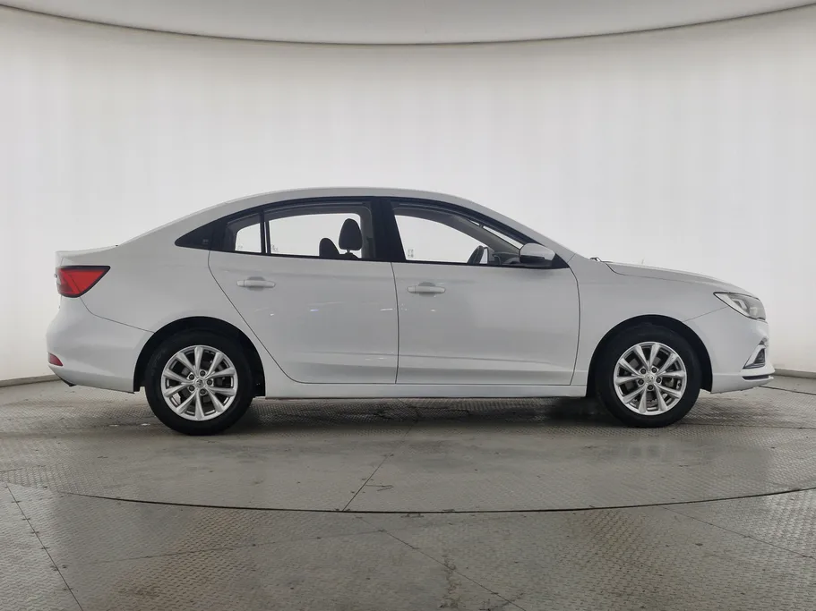 ام جي 5 STD 2023 