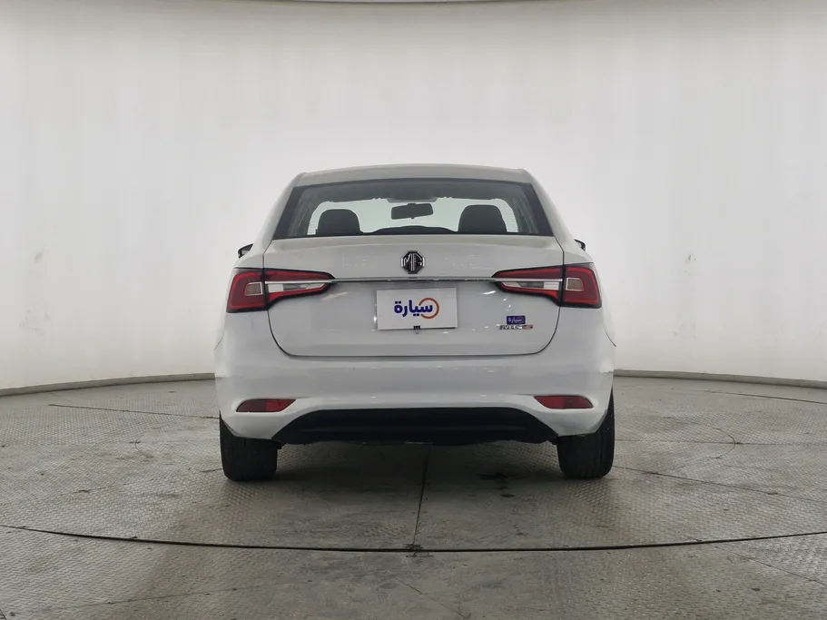 ام جي 5 STD 2023 