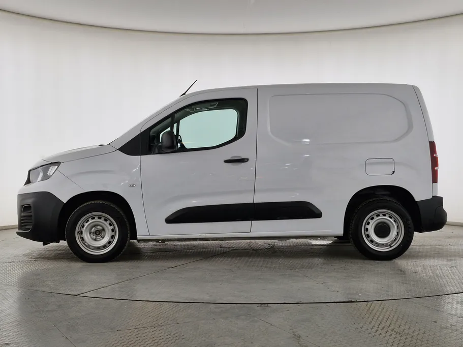 2023 Peugeot Partner Short van 