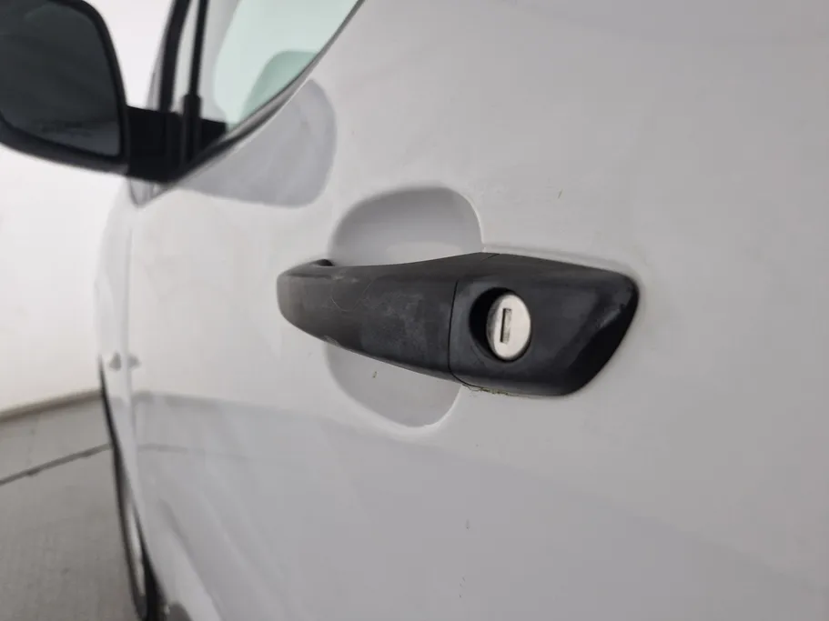 2023 Peugeot Partner Short van 