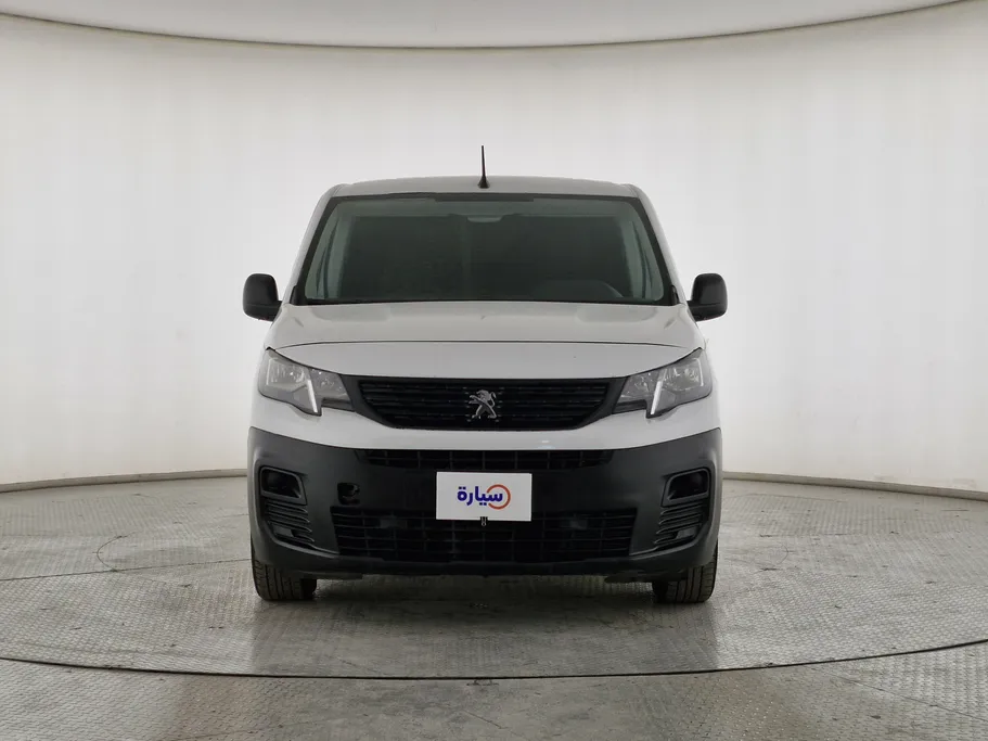 2023 Peugeot Partner Short van 