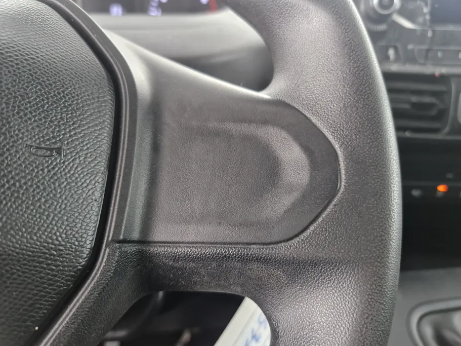 2023 Peugeot Partner Short van 