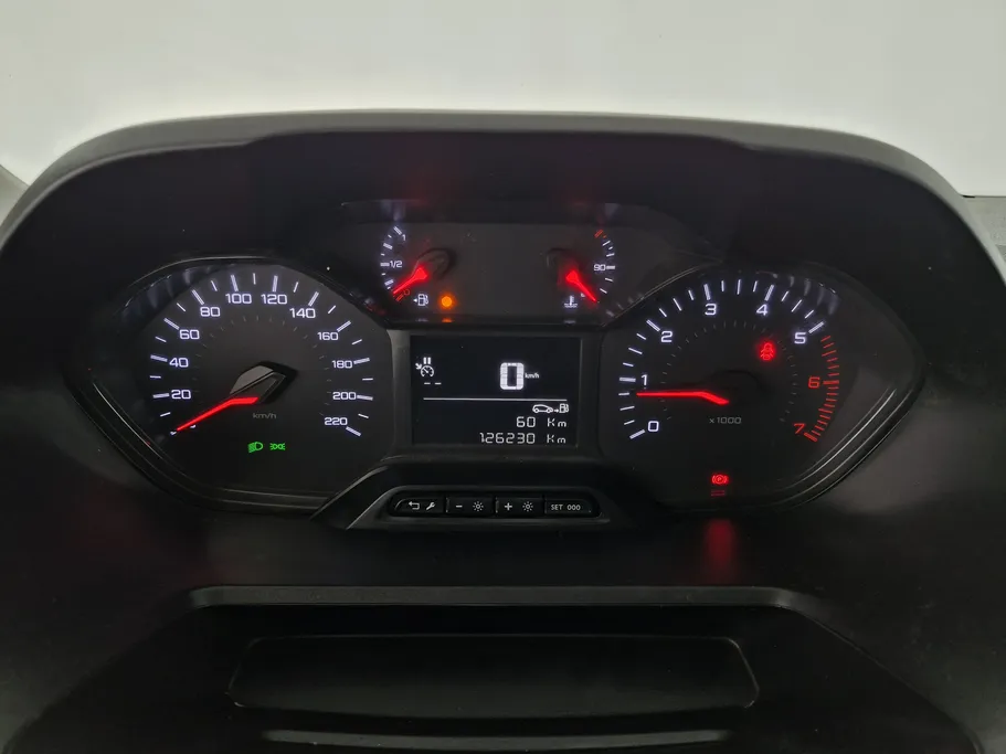 2023 Peugeot Partner Short van 