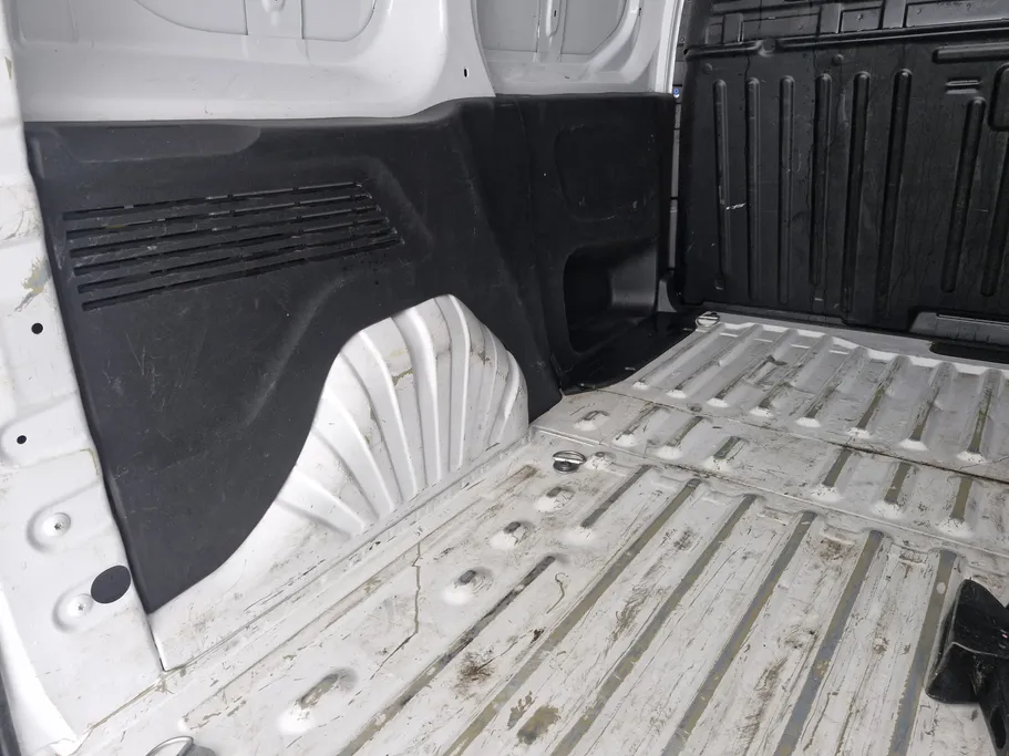 2023 Peugeot Partner Short van 