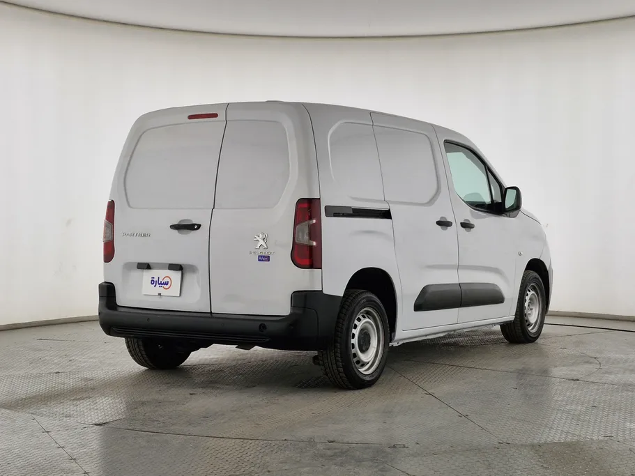 2023 Peugeot Partner Short van 