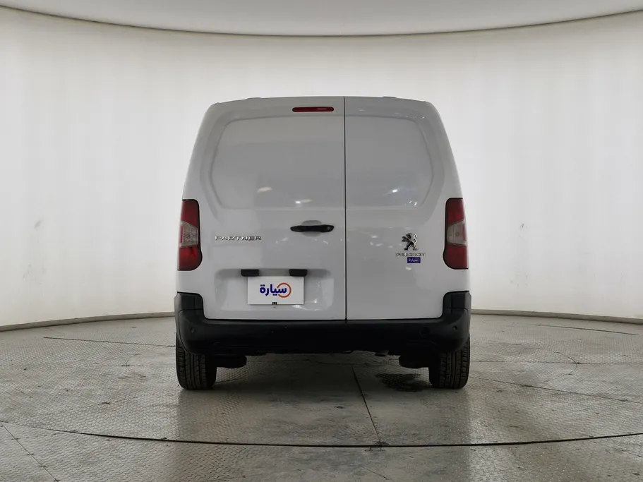 2023 Peugeot Partner Short van 
