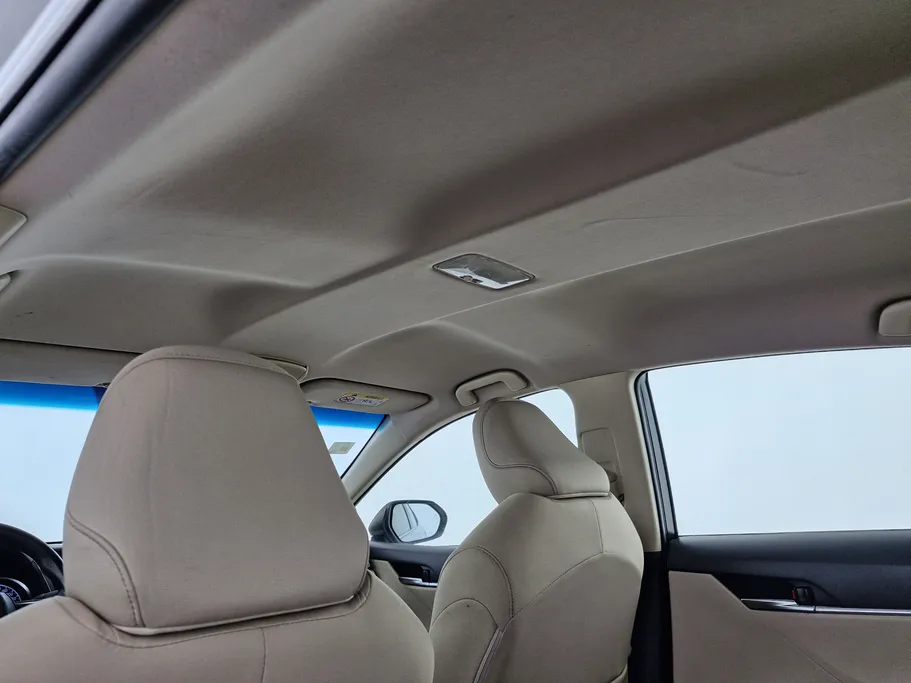 2021 Toyota Camry  LE HEV 