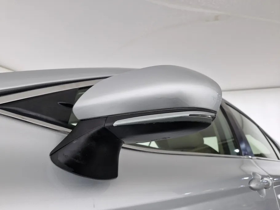 2021 Toyota Camry  LE HEV 