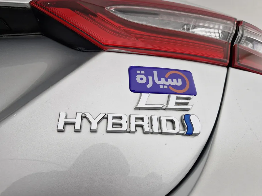 2021 Toyota Camry  LE HEV 