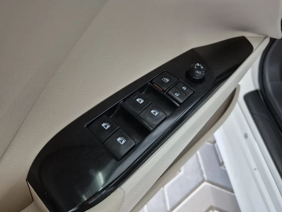 2019 Toyota Camry  LE 