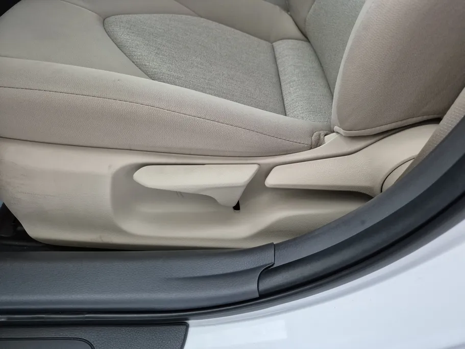 2019 Toyota Camry  LE 