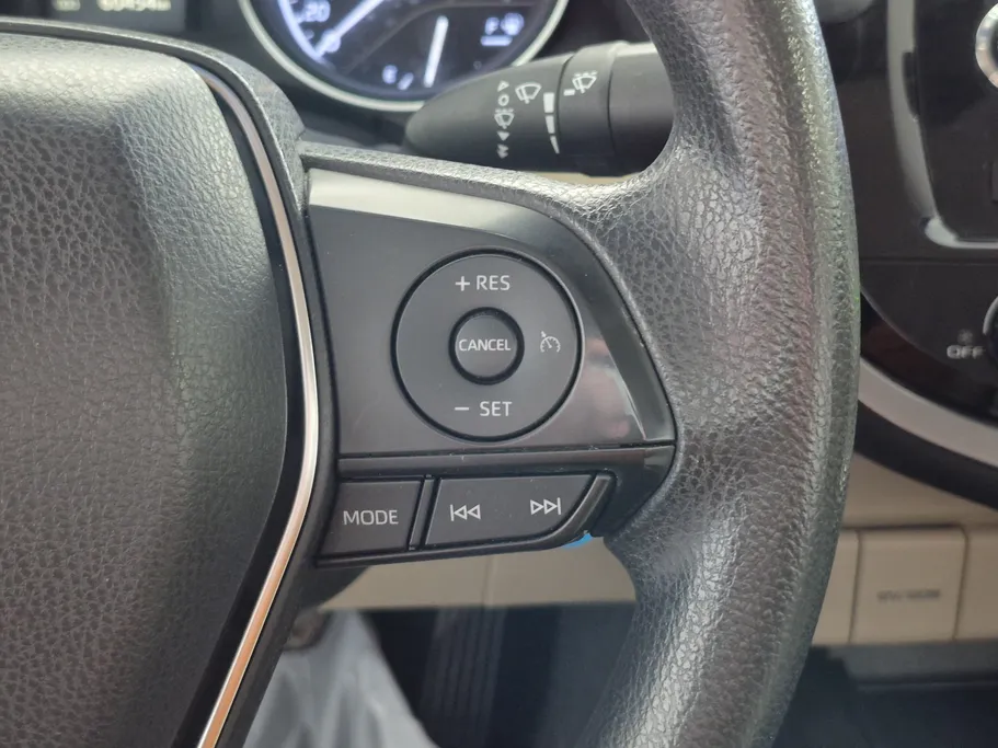 2019 Toyota Camry  LE 