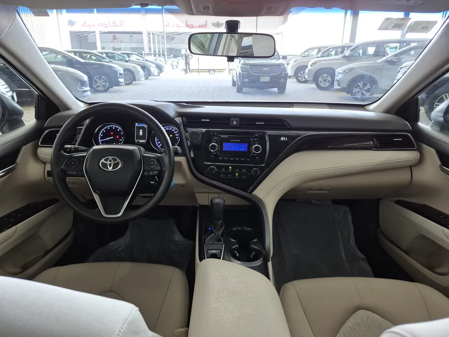 2019 Toyota Camry  LE 