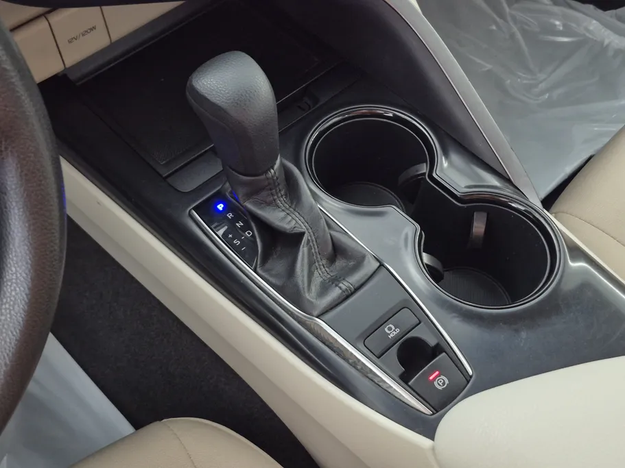 2019 Toyota Camry  LE 