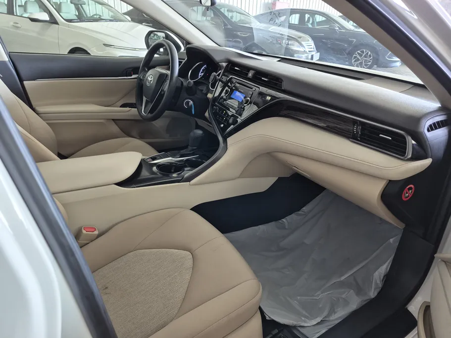 2019 Toyota Camry  LE 