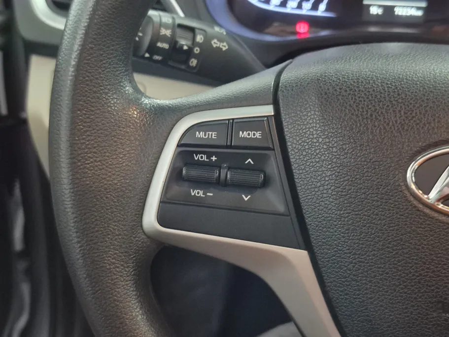 هيونداي اكسنت سمارت 2023 