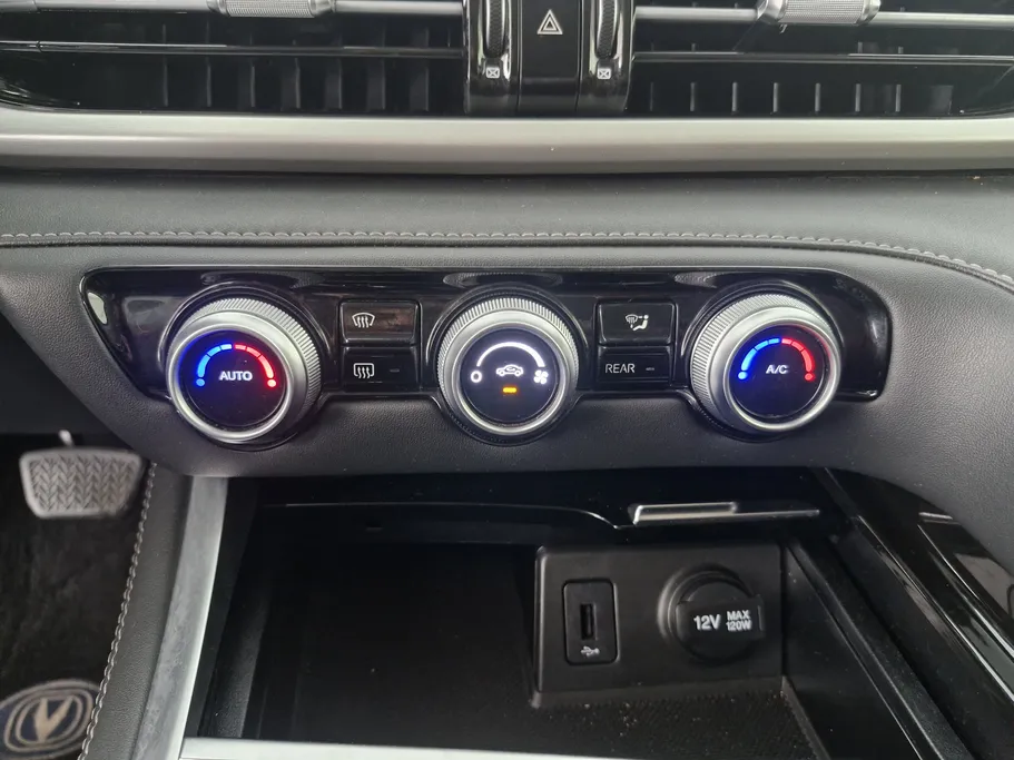 2023 Changan CS95 Platinum 