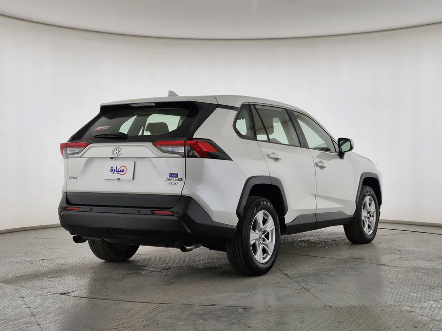 2021 Toyota RAV4 LE 