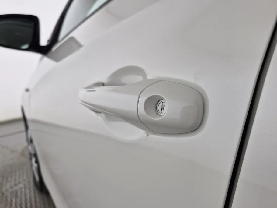 تويوتا يارس Y 2019 