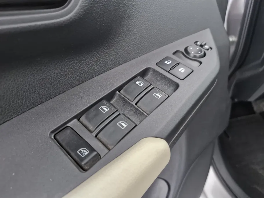 تويوتا يارس Y 2023 