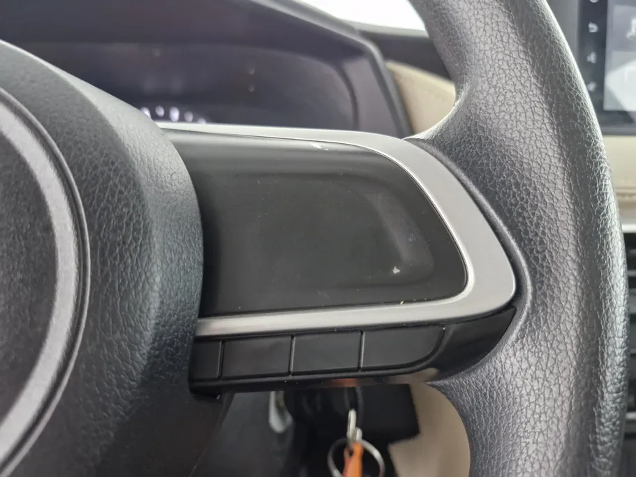 تويوتا يارس Y 2023 