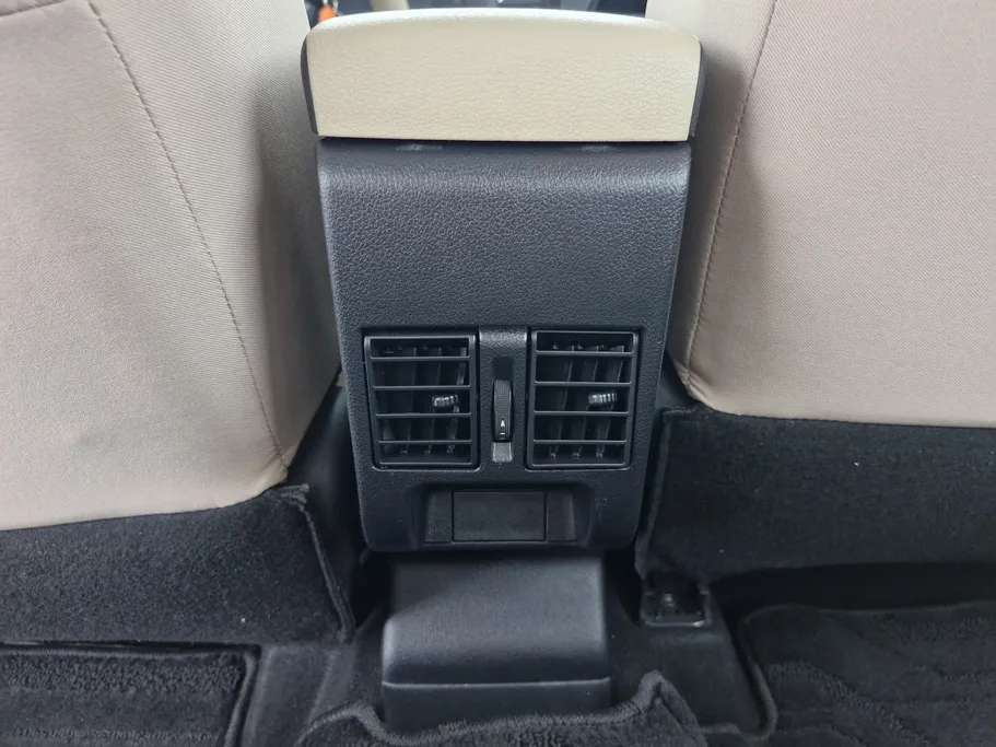 تويوتا يارس Y 2023 