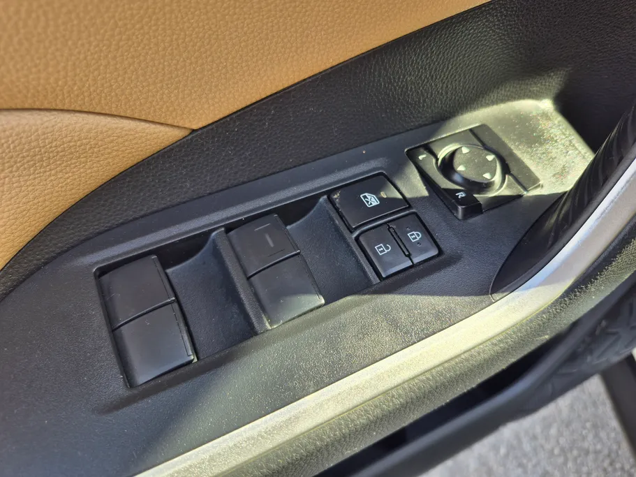 تويوتا راف فور LE 2022 