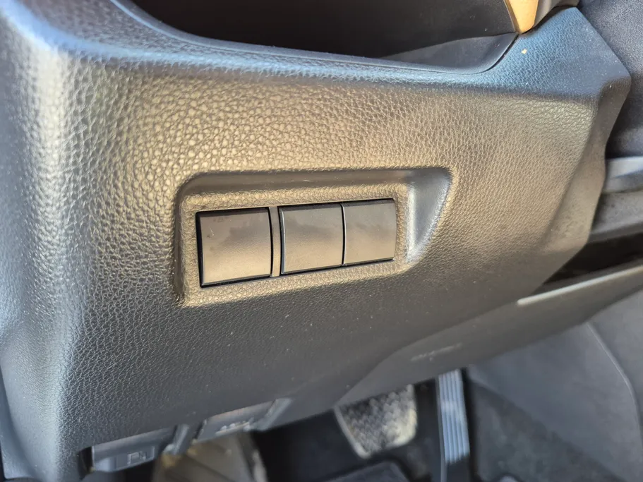 تويوتا راف فور LE 2022 