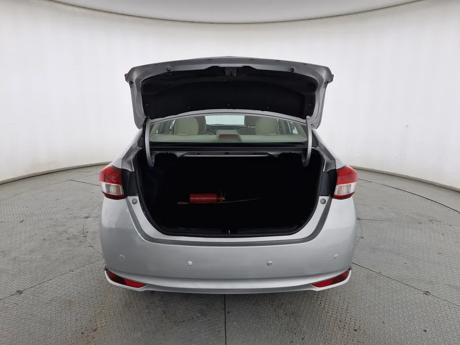 تويوتا يارس Y 2021 