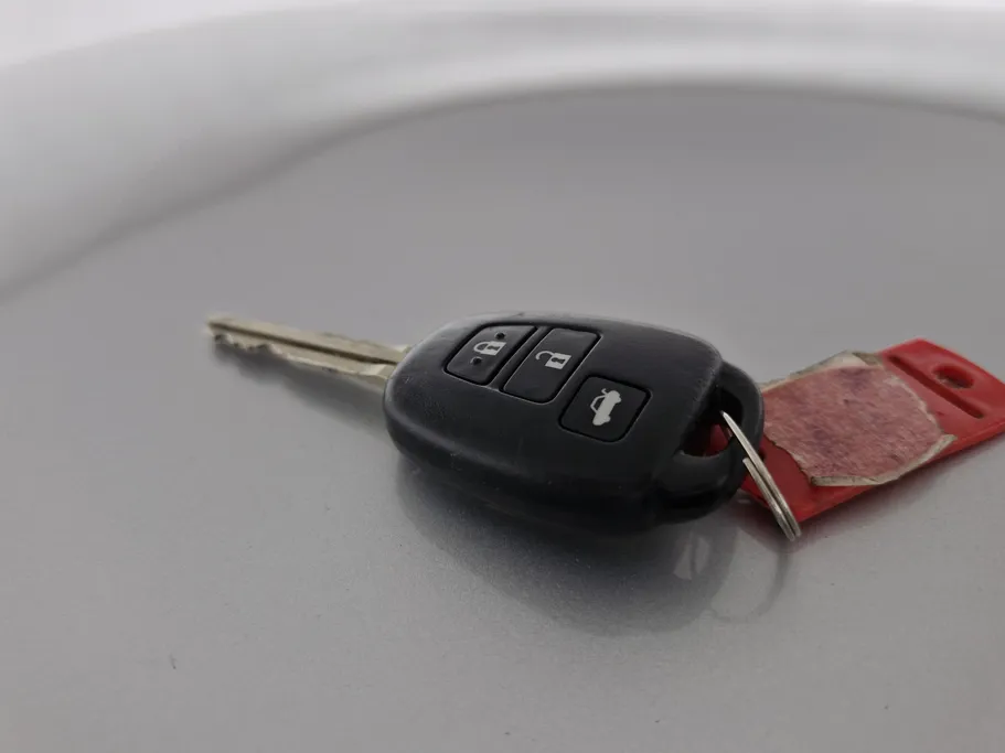 تويوتا يارس Y 2021 