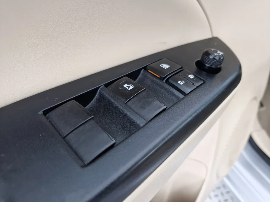 تويوتا يارس Y 2021 