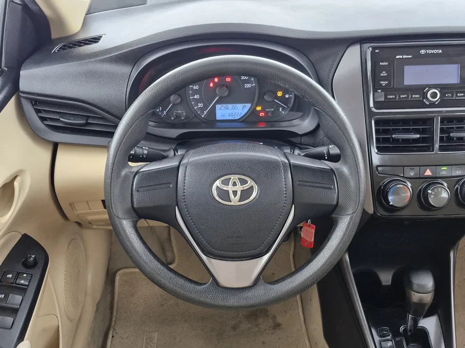 تويوتا يارس Y 2021 