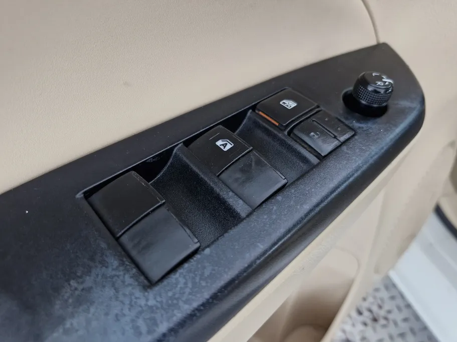 تويوتا يارس Y 2019 