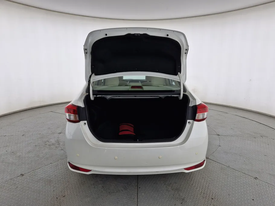 2019 Toyota Yaris  Y 