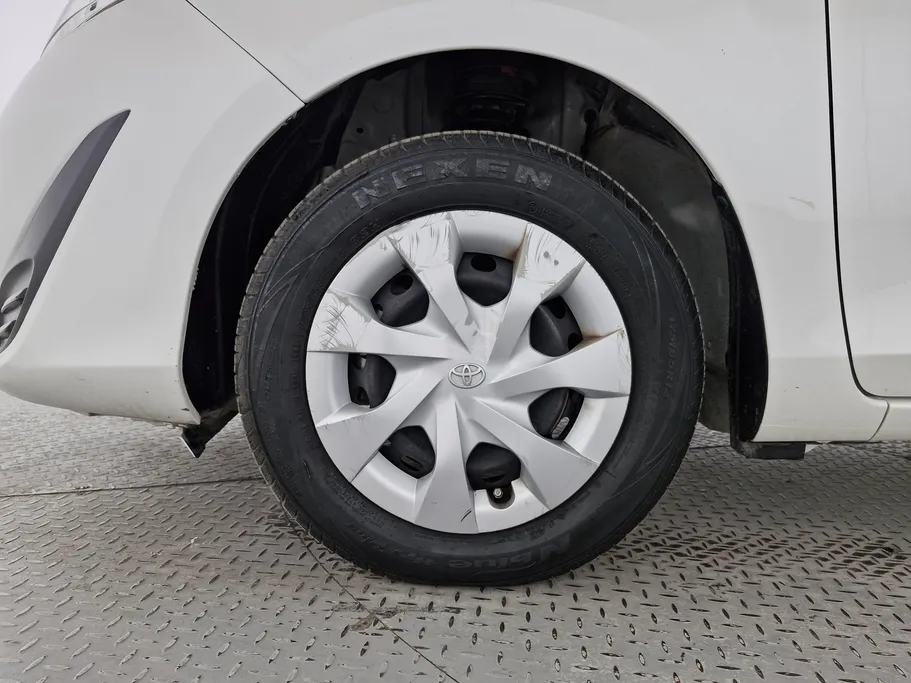 2019 Toyota Yaris  Y 