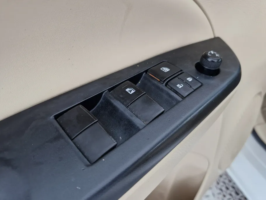 2019 Toyota Yaris  Y 