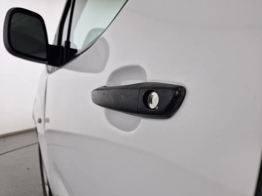 2022 Peugeot Partner Long van 