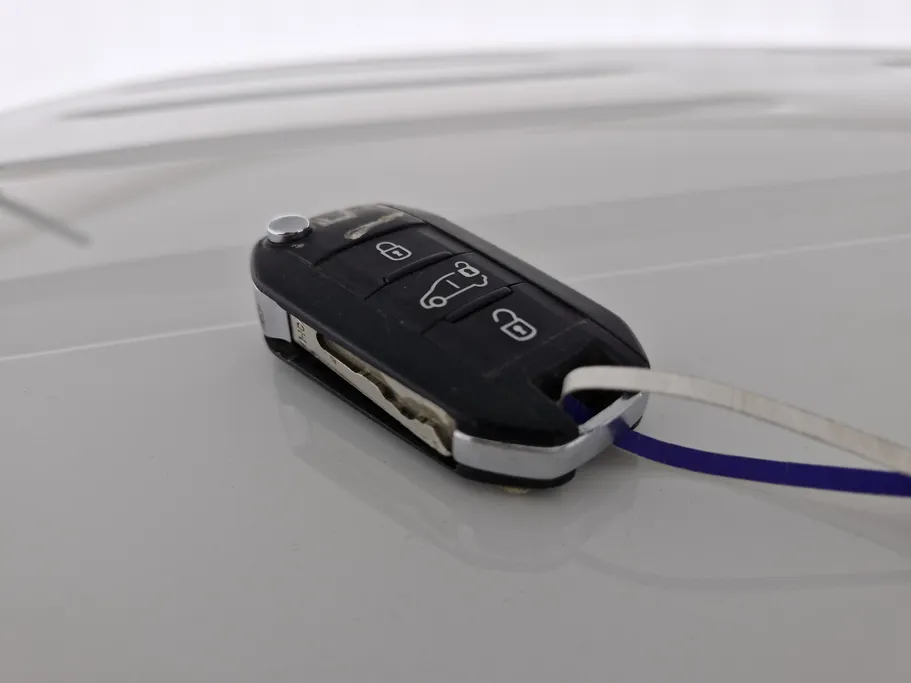 2022 Peugeot Partner Long van 